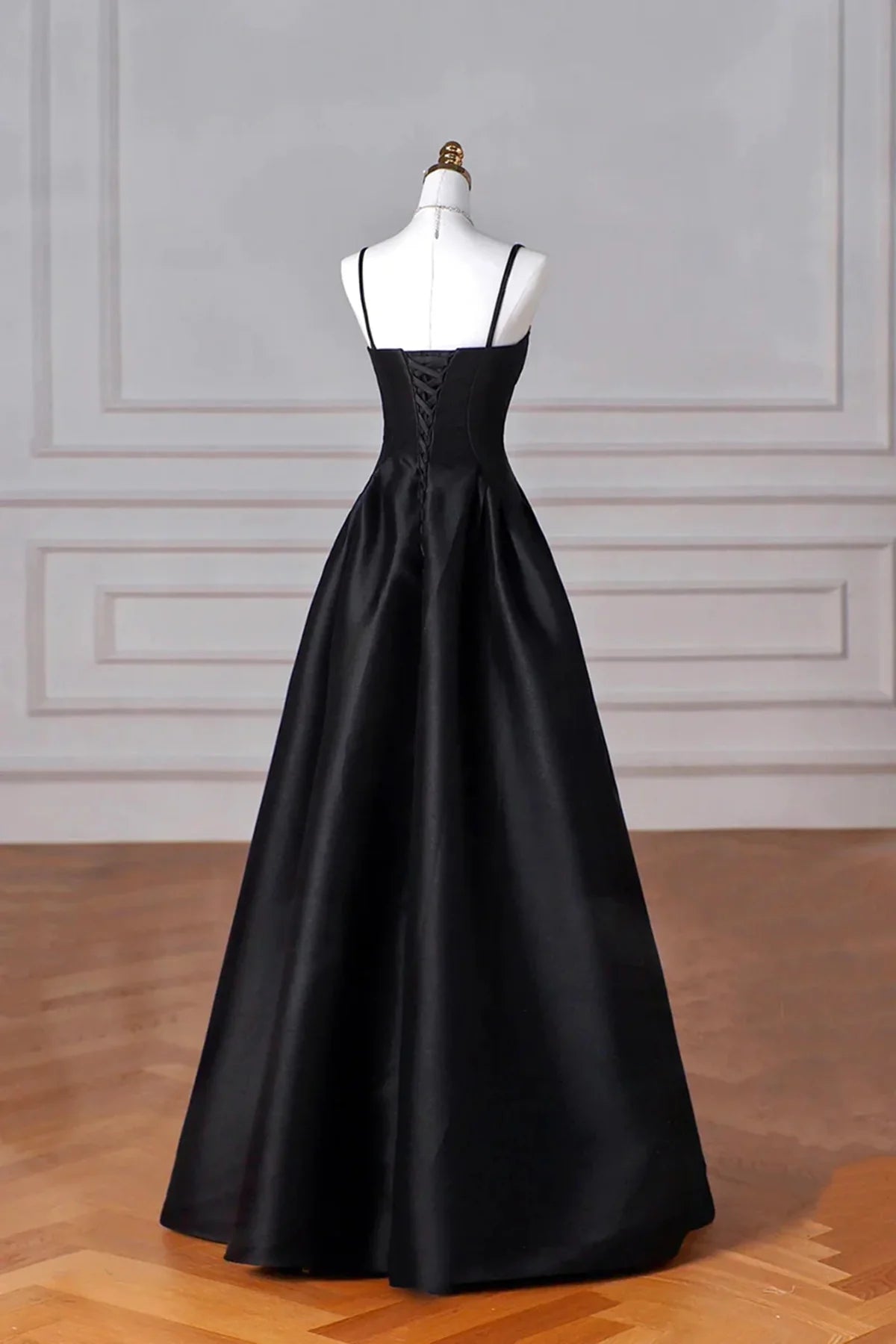 A-line Satin Black Long Full Of Charm Prom Dress