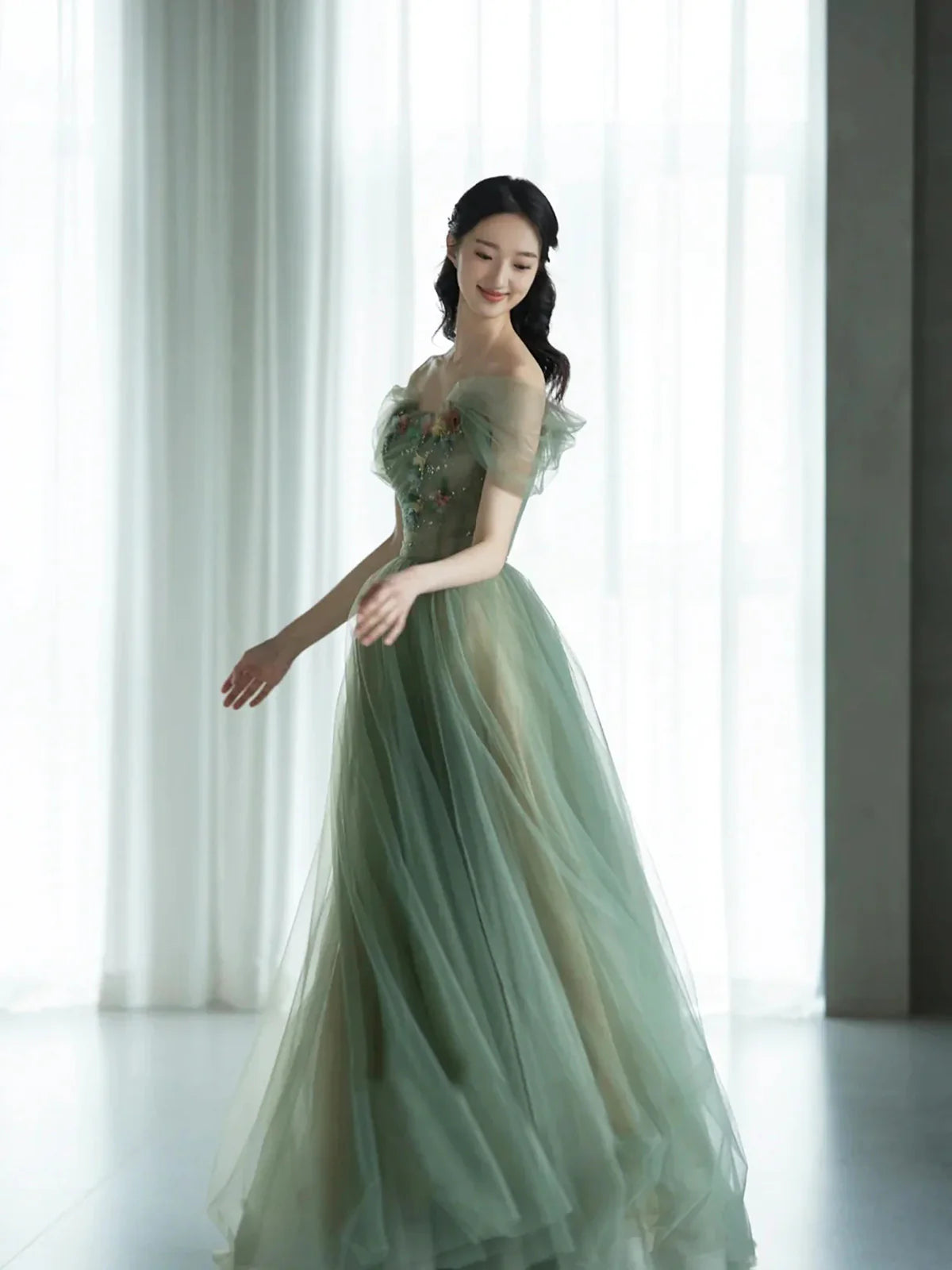 A-line Green Tulle Off Shoulder with Flowers Full Of Charm Prom Dress