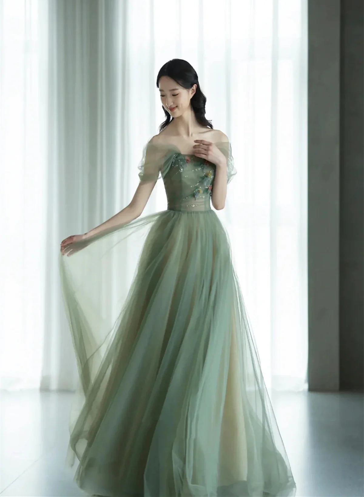 A-line Green Tulle Off Shoulder with Flowers Full Of Charm Prom Dress