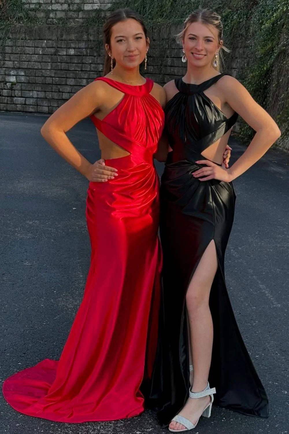 New Mermaid Halter Neck Red/Black Long Full Of Charm Prom Dress