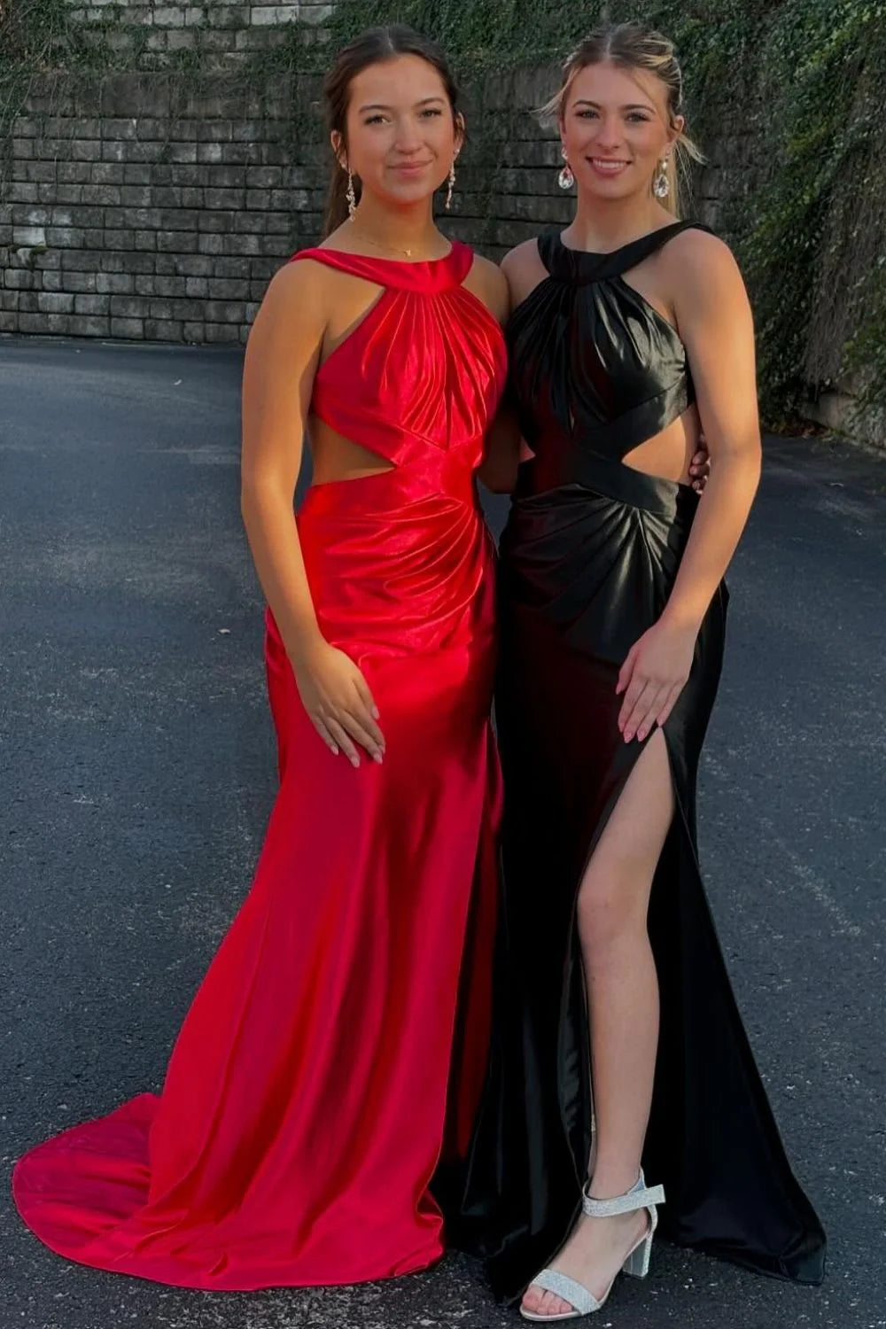 New Mermaid Halter Neck Red/Black Long Full Of Charm Prom Dress