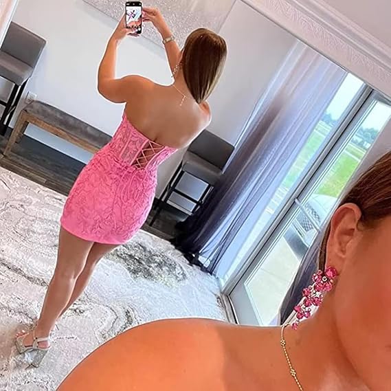 Teens Short Lace Appliques  Full Of Charm Homecoming Dresses