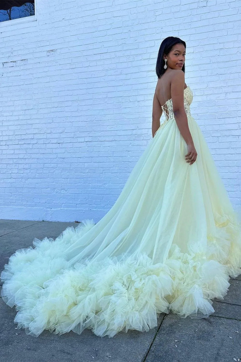 Stylish A Line Sweetheart Yellow Corset Full Of Charm Evening Dresses