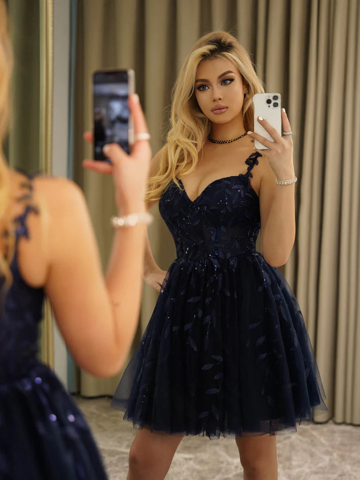 A-Line Spaghetti Straps Sleeveless Short Homecoming Dresses