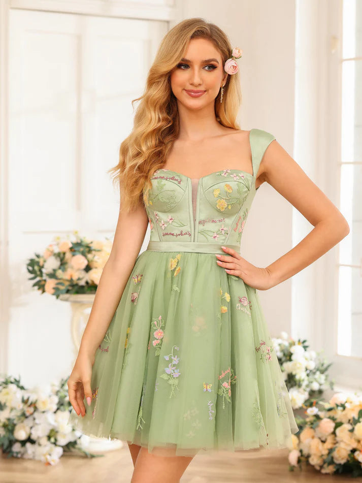 A-Line/Princess Sleeveless Short Full Of Charm Homecoming Dresses