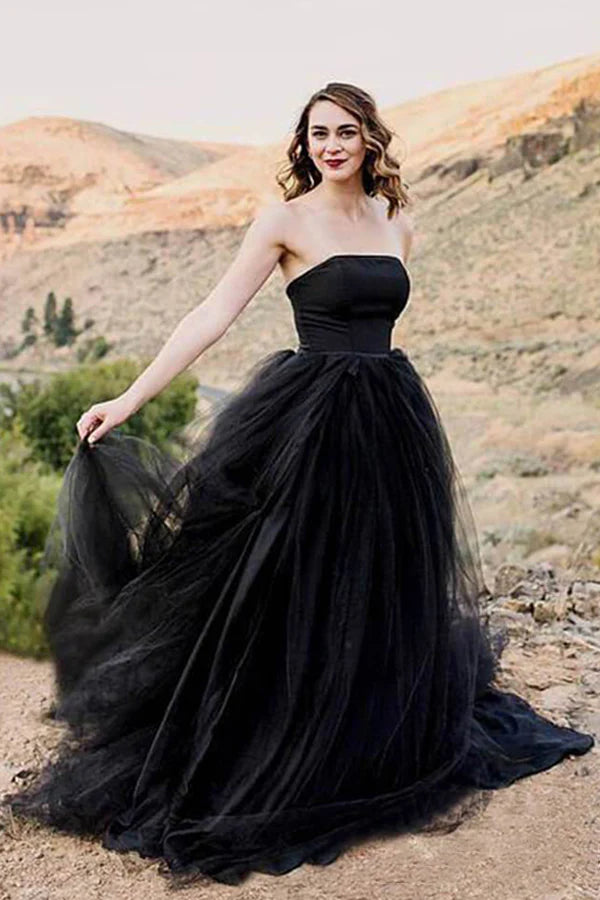 Black Gothic Wedding Dresses A-Line Sleeveless With Train