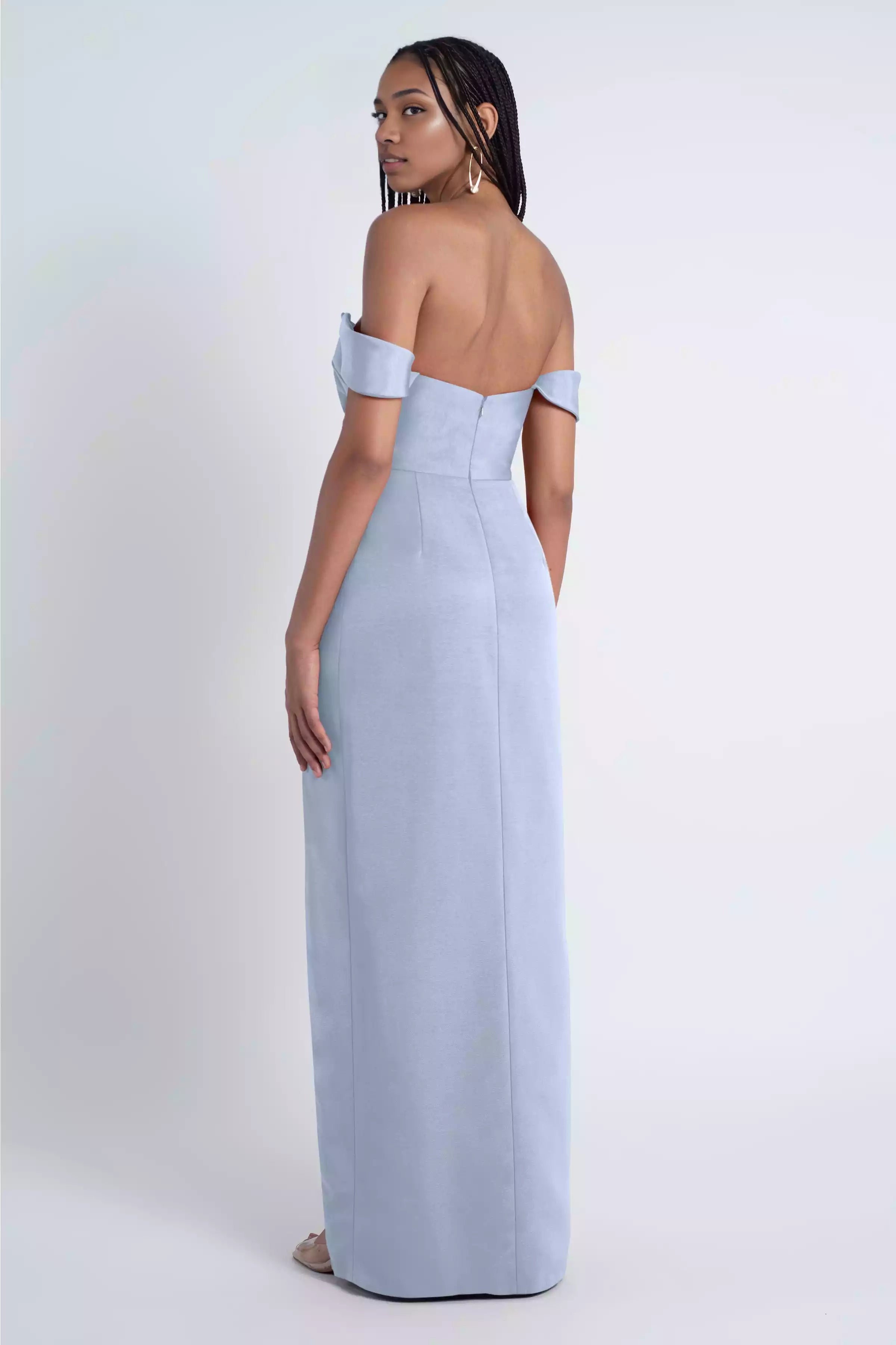 Bridesmaid Dresses with a charming straight neckline, natural waist seam, and a mid zip fit flared skirt