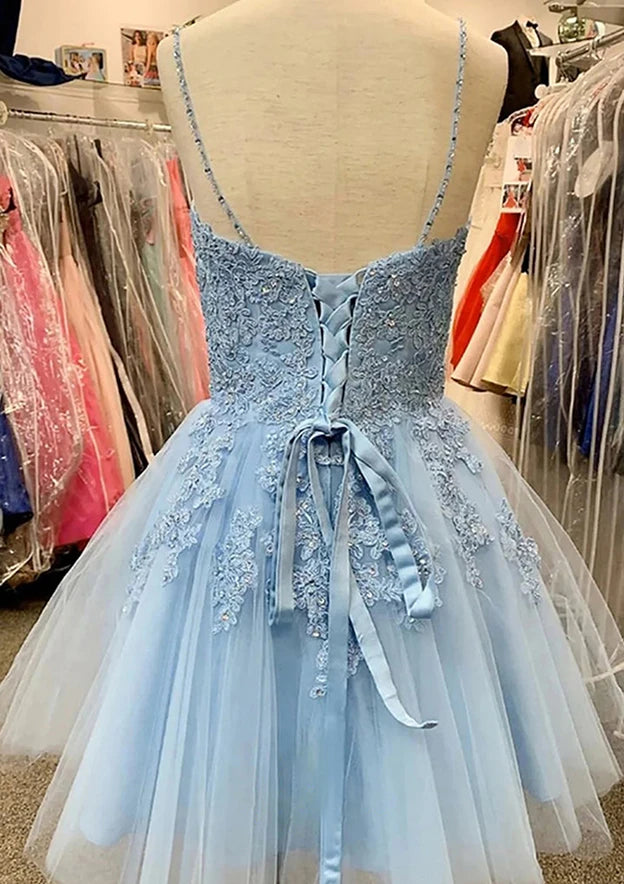 Charming Lace Tulle A-Line V-Neck Spaghetti Strap Lace-Up Back Short Homecoming Dresses
