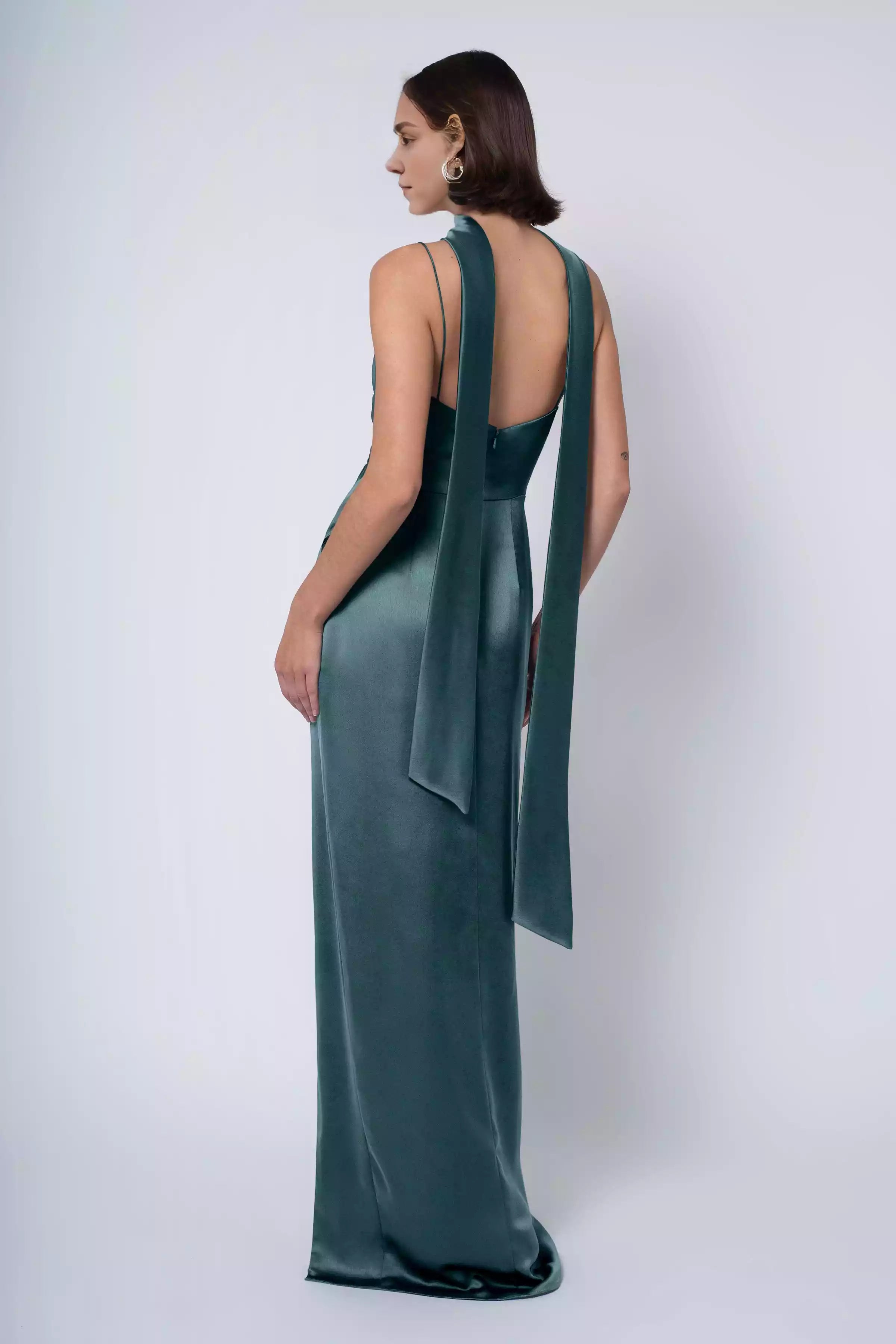 Charming luxury satin thin shoulder strap round neck pleated natural waist seam slim fit half body side slit back middle zipper Prom Dresses