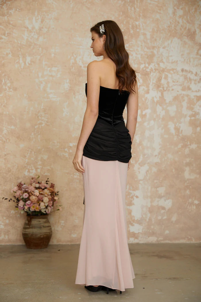 Chic Mermaid Strapless Straight Neck Sleeveless Ruched Waist Floor Length Evening Dress