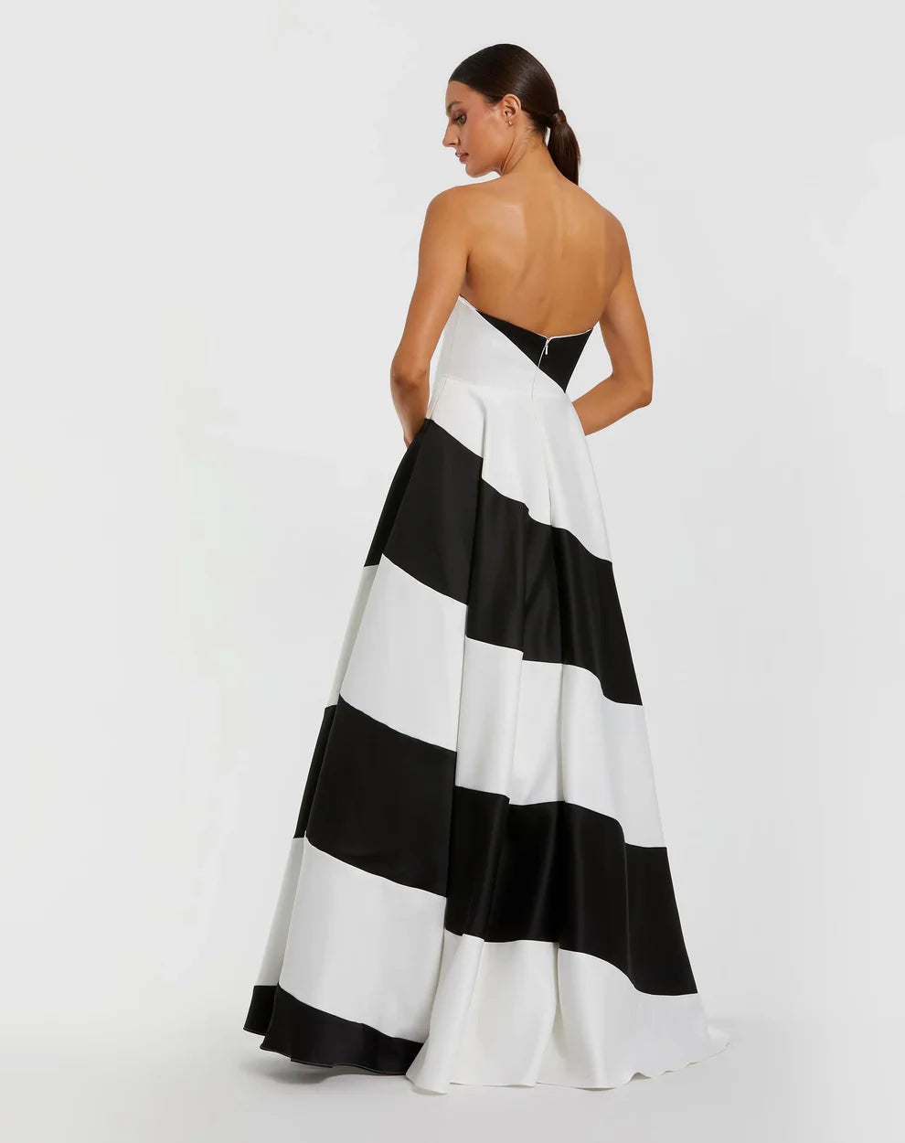 Chic Monochrome Stripe Ball Gown Strapless Sweetheart Sleeveless Zipper Back Floor-Length Evening Dresses