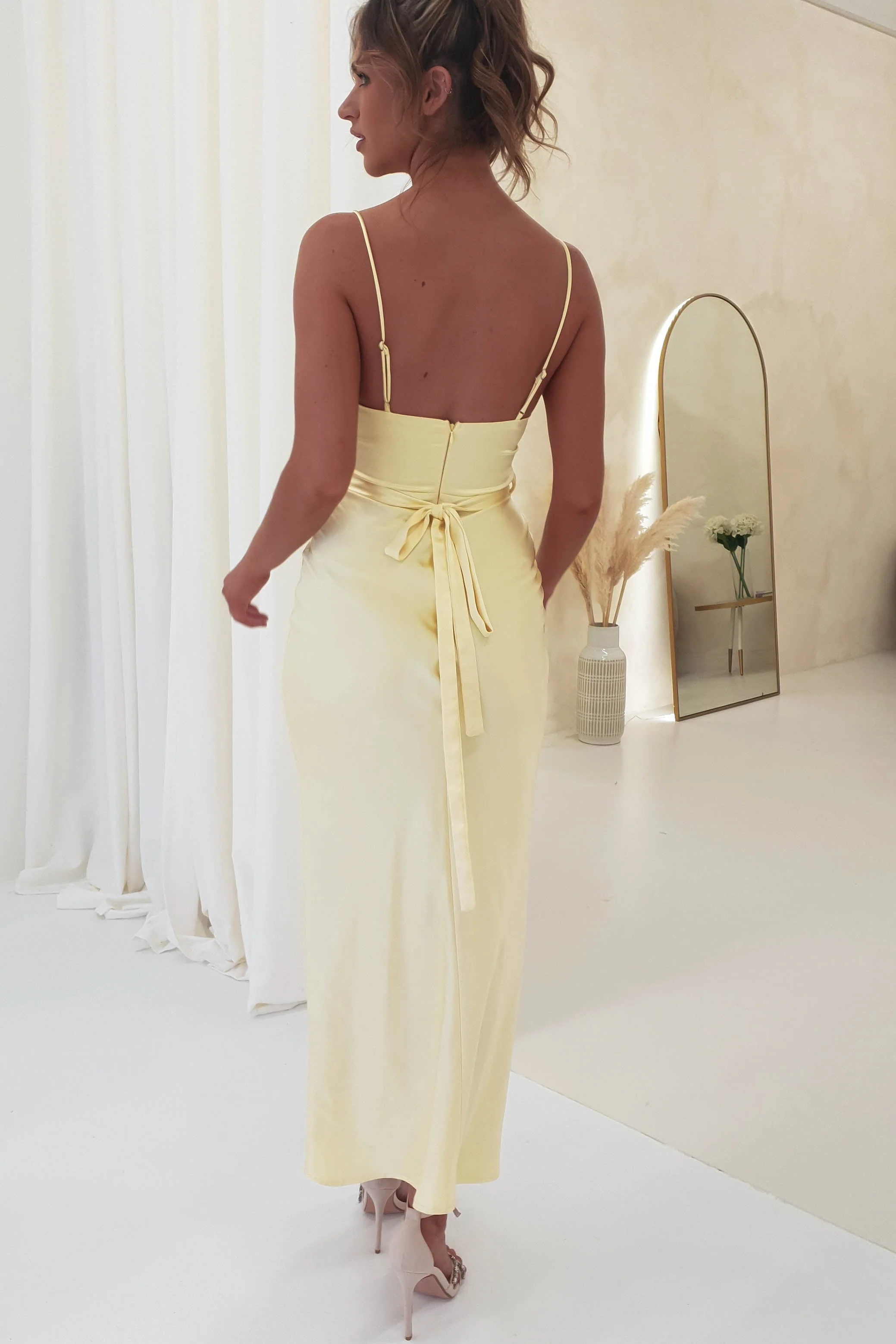 Chic Pale Yellow Satin Cowl Neck Spaghetti Strap Ruched Tie-Back Midi Evening Dresses