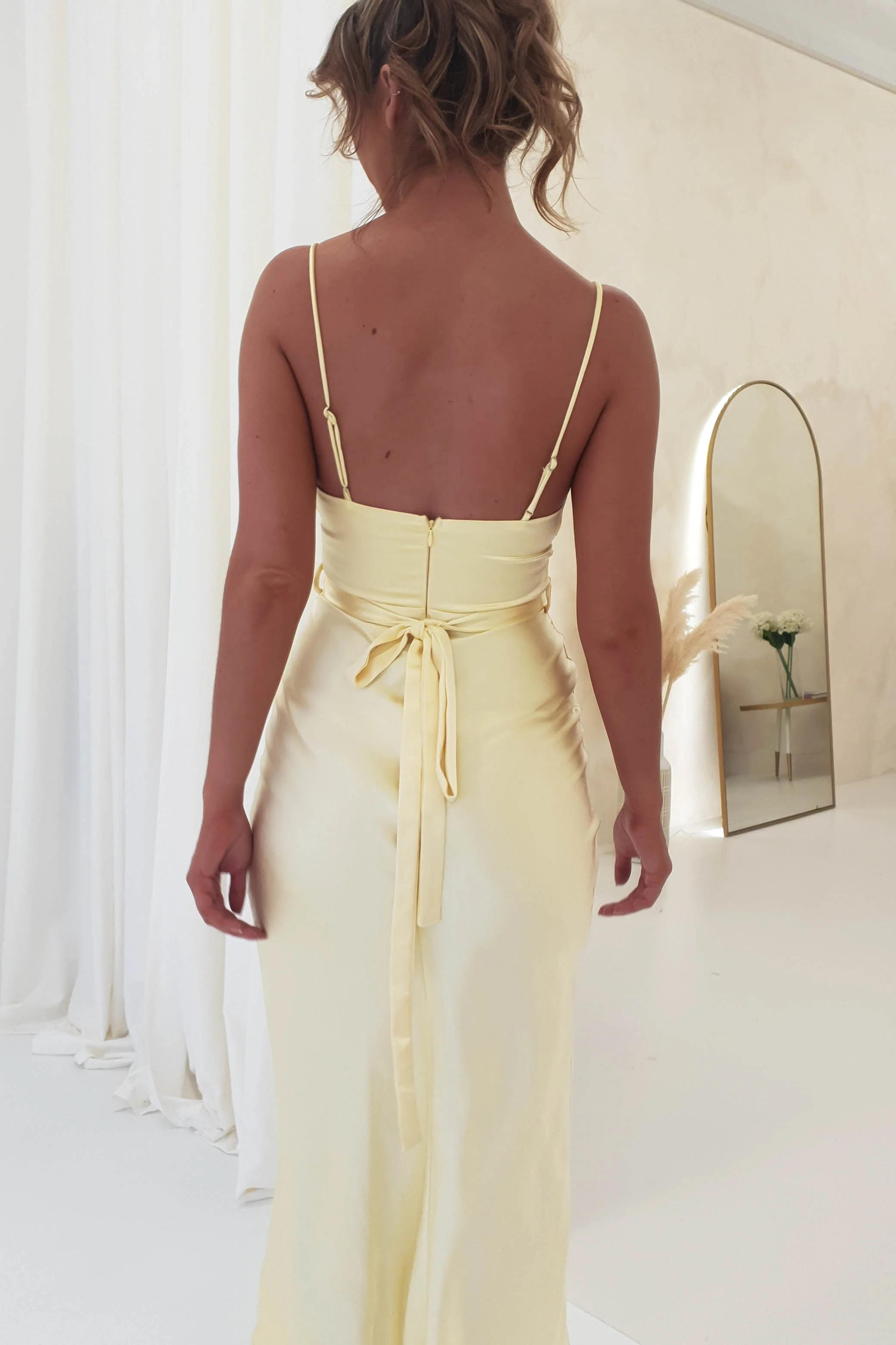 Chic Pale Yellow Satin Cowl Neck Spaghetti Strap Ruched Tie-Back Midi Evening Dresses