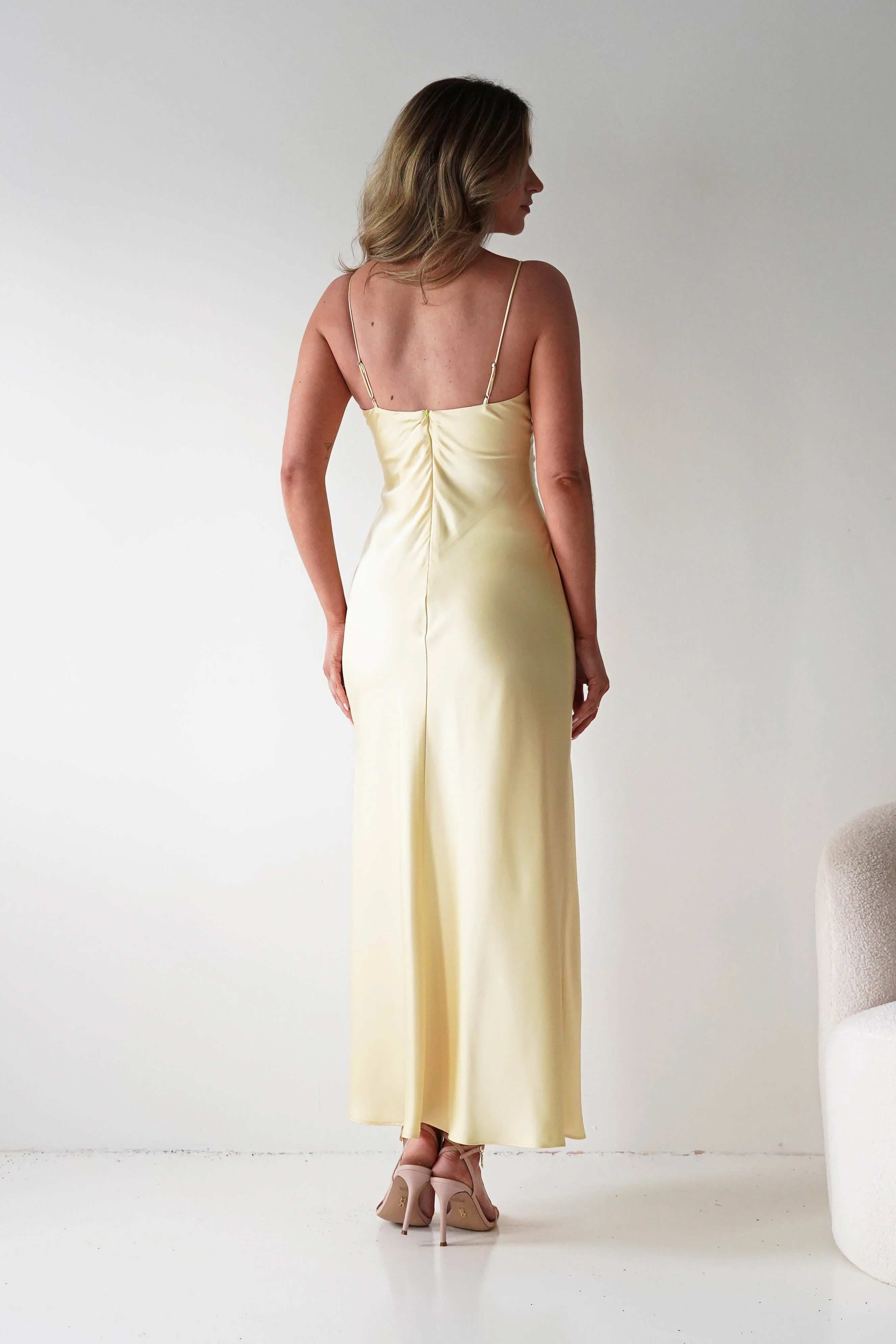 Chic Pale Yellow Satin Spaghetti Strap Keyhole Ruched Maxi Evening Dresses