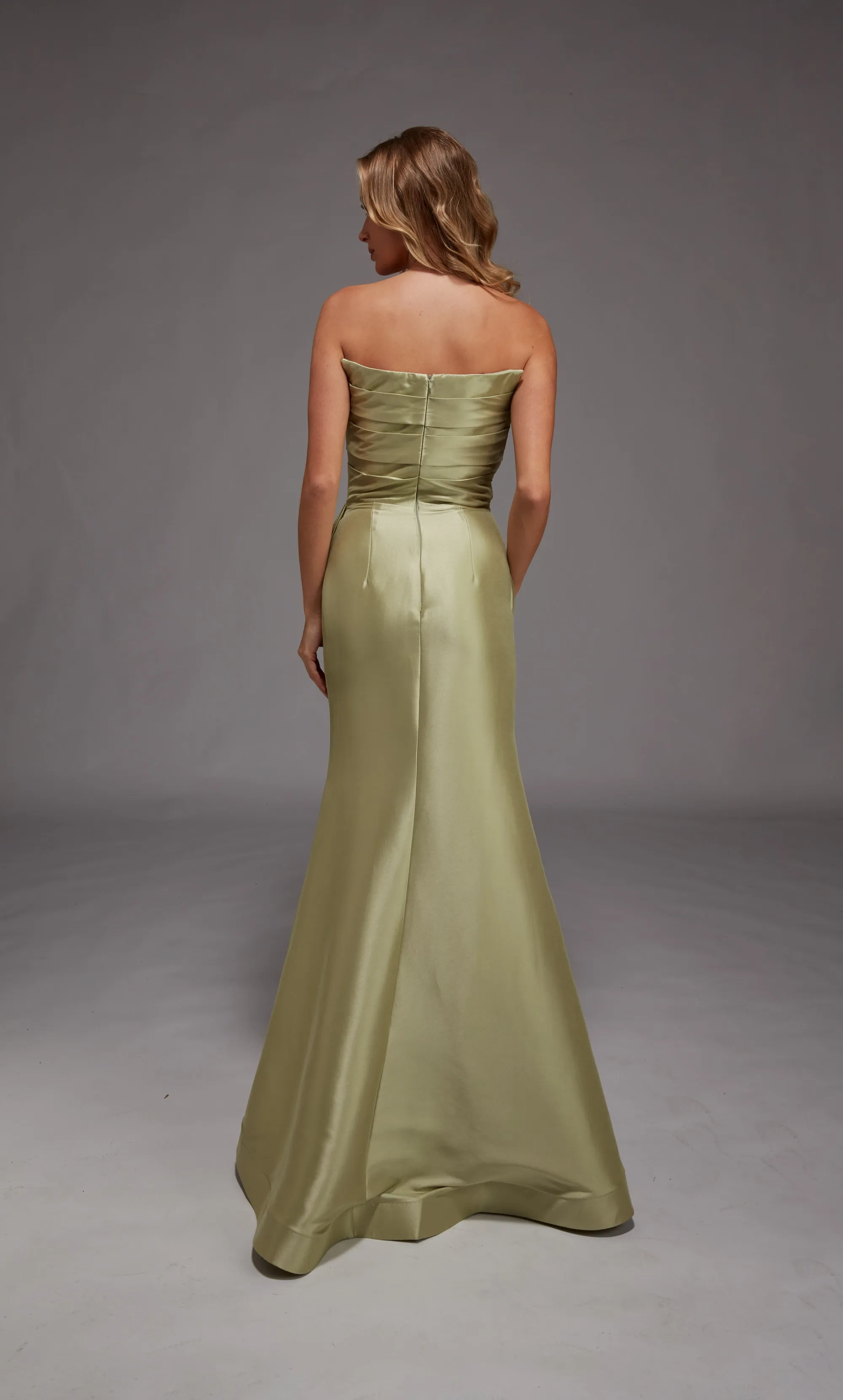Chic Strapless Mermaid Pleated Bodice Bow Accent Floor-Length Satin Mother of the Bride Dresses