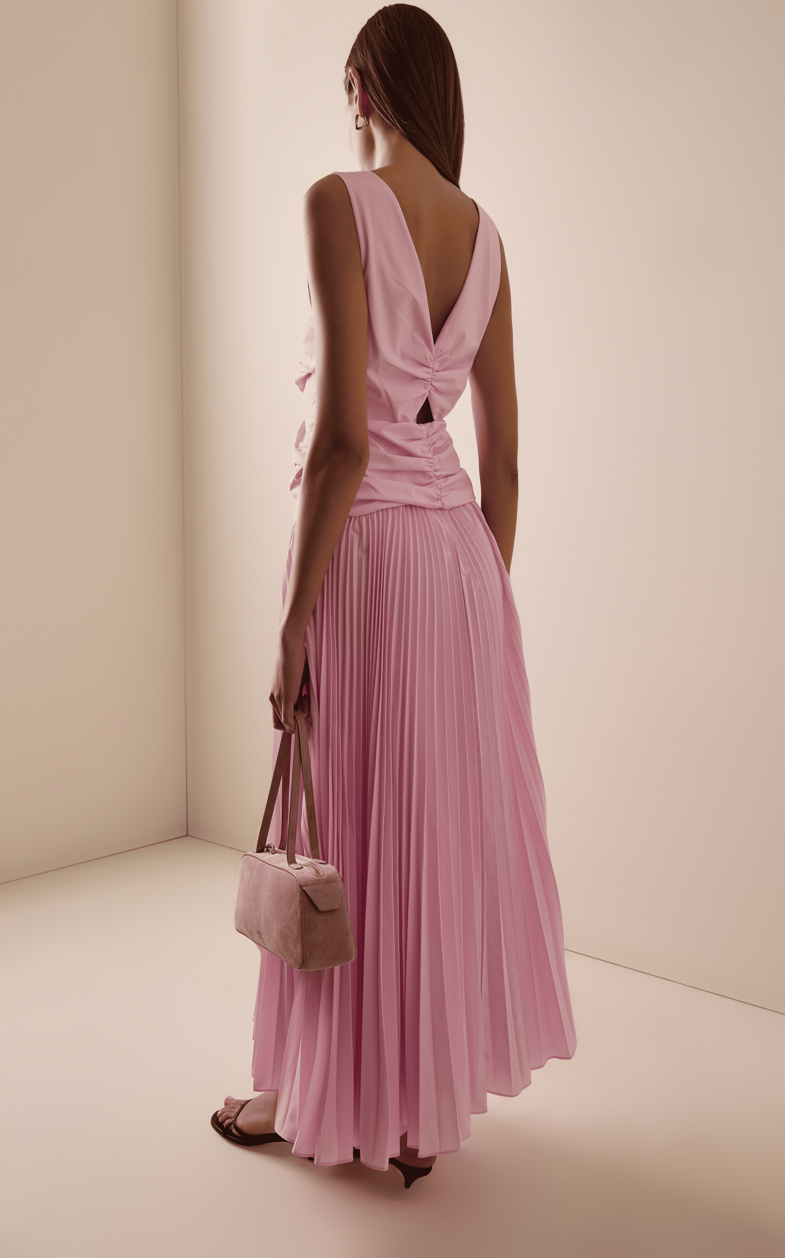 Chic Twisted Cutout A-Line V-Neck Sleeveless Ruched Back Maxi Evening Dress