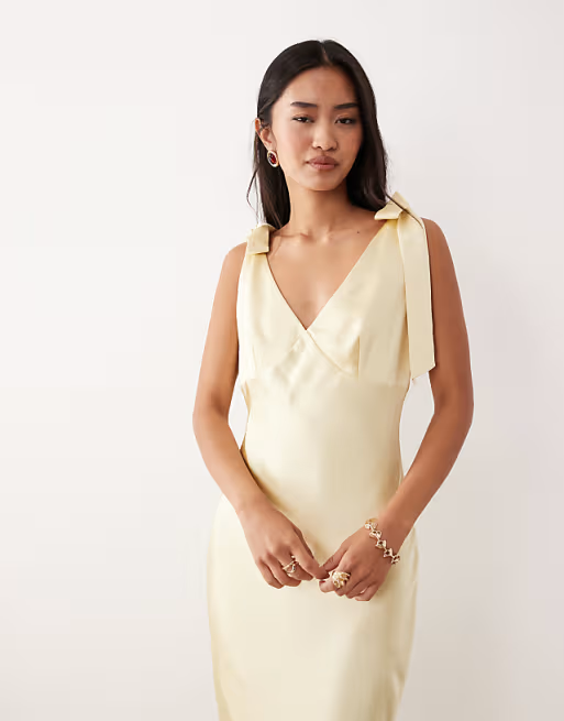 Chic V-Neck Bow-Strap Floor-Length Mermaid Satin Bridesmaid Dress