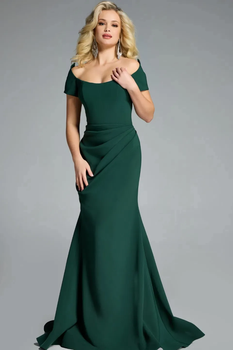 Chic Mermaid Off-the-Shoulder Sweetheart Straight-Back Floor-Length Mother of the Bride Dress