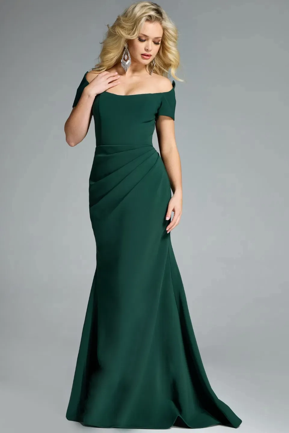 Chic Mermaid Off-the-Shoulder Sweetheart Straight-Back Floor-Length Mother of the Bride Dress