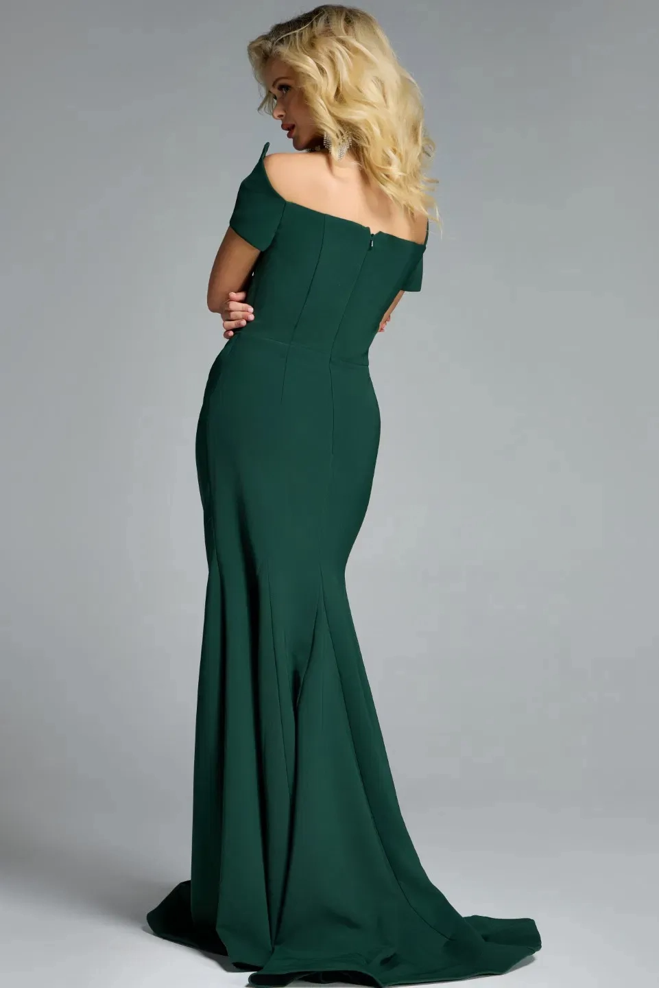 Chic Mermaid Off-the-Shoulder Sweetheart Straight-Back Floor-Length Mother of the Bride Dress