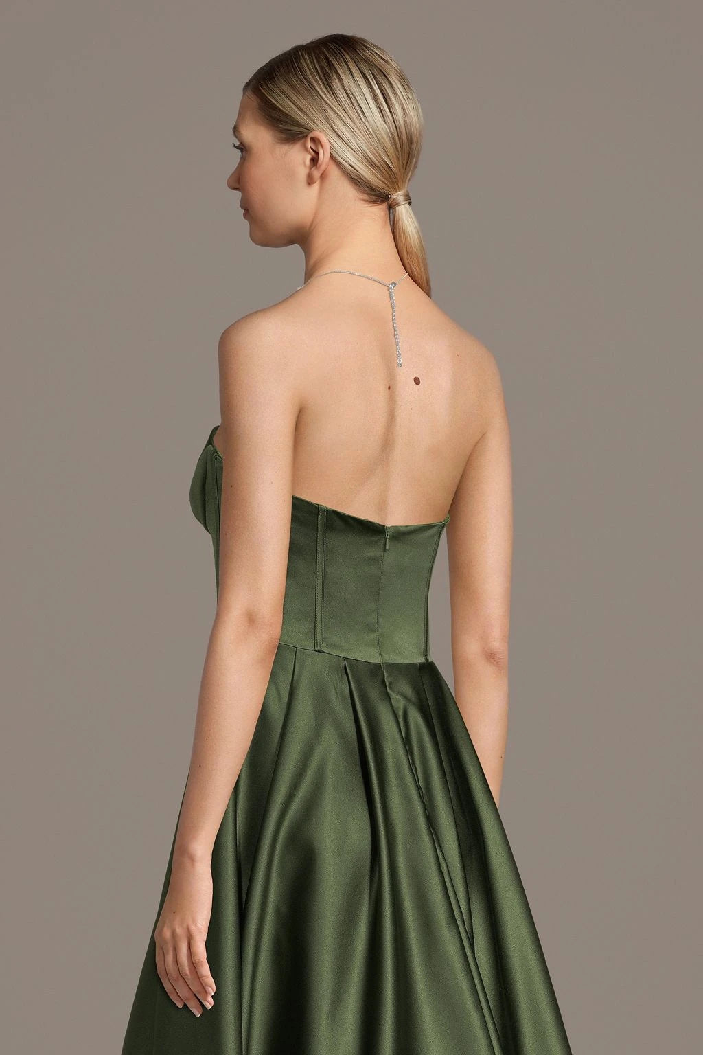 Chic Satin A-Line Sweetheart Sleeveless Zipper Back Midi Length Mother of the Bride Dresses