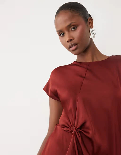 Chic Satin Sheath Round Neck Cap Sleeves Keyhole Back Knee-Length Homecoming Dresses