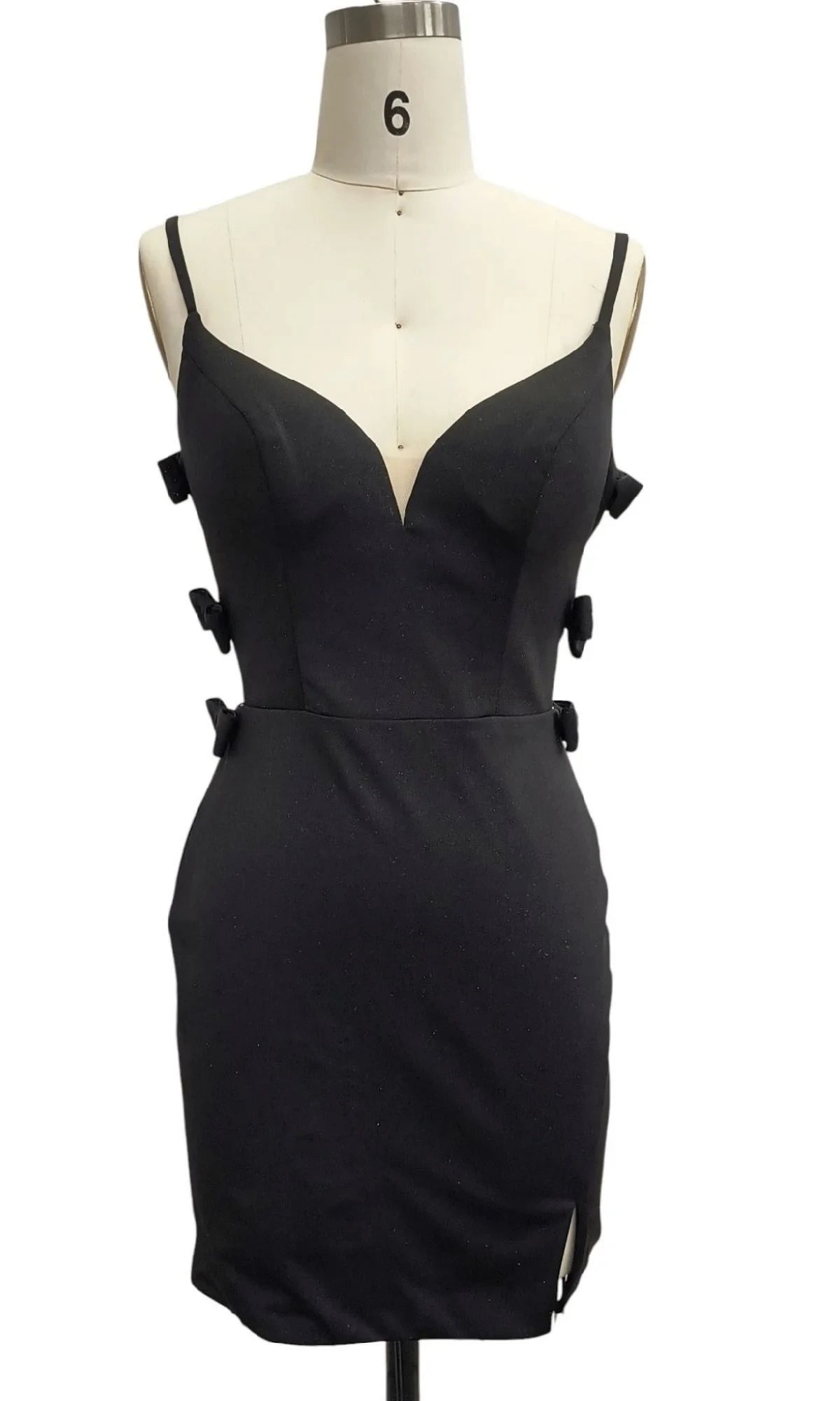 Chic Satin Sheath Sweetheart Sleeveless Low Back Short Homecoming Dresses with Bows