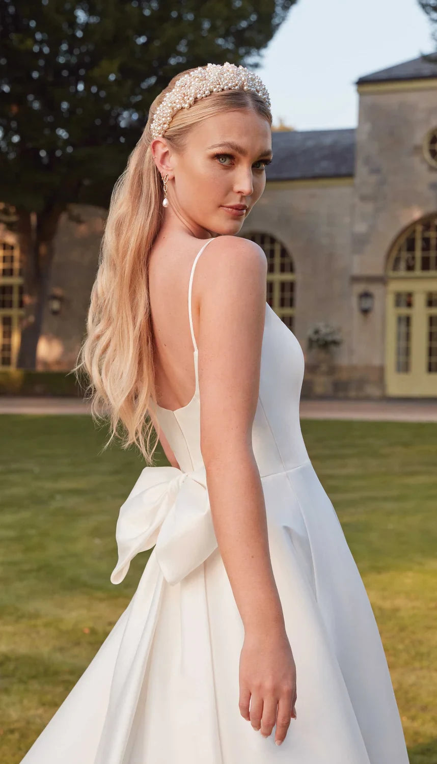 Chic Simple Satin A-Line Square Neck Sleeveless Open Back Bow Floor-Length Wedding Dresses