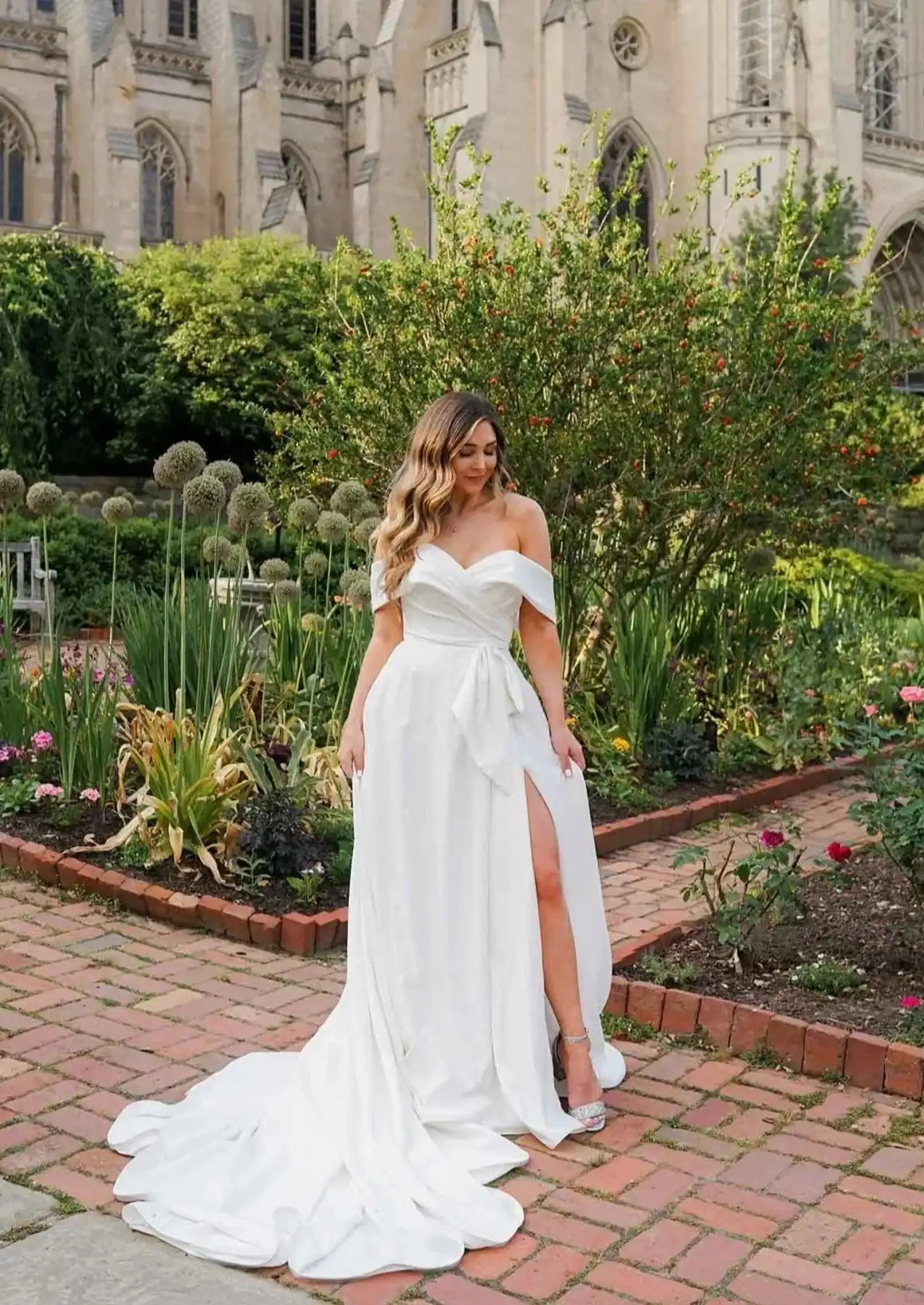 Chic Simple Sexy Satin A-Line Off-Shoulder Sweetheart Short Sleeves Button Back Floor-Length Train Wedding Dresses