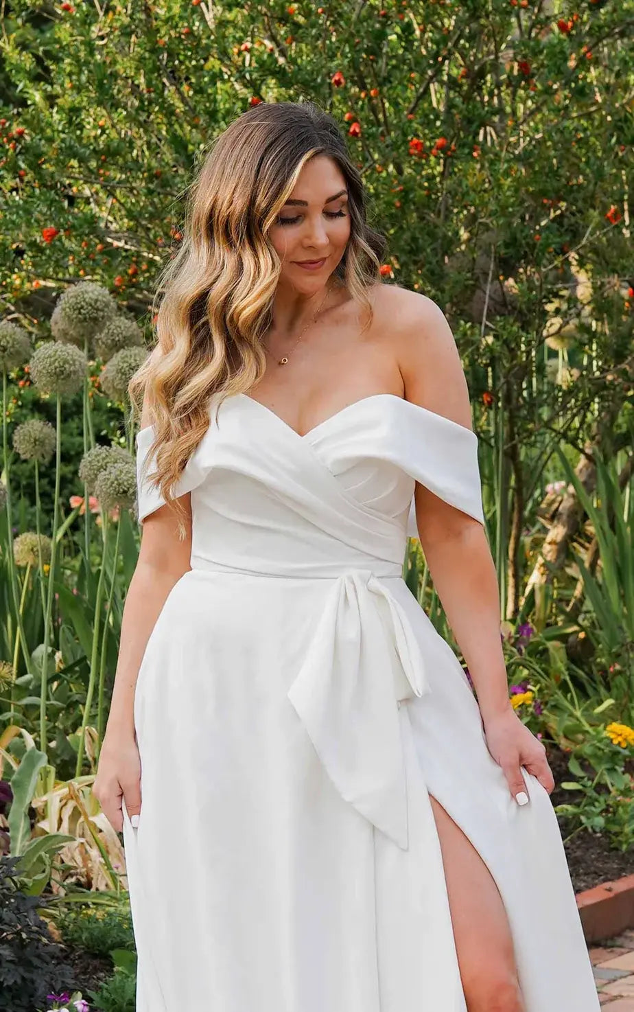 Chic Simple Sexy Satin A-Line Off-Shoulder Sweetheart Short Sleeves Button Back Floor-Length Train Wedding Dresses