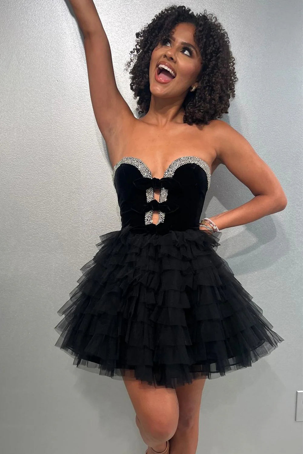 Cute Black A-Line Sweetheart Short Tulle Unique Design Homecoming Dress