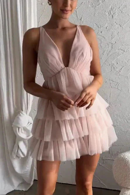 Dreamy Blush Tulle A-line Deep V Spaghetti Strap Crisscross Back Tiered Mini Homecoming Dresses