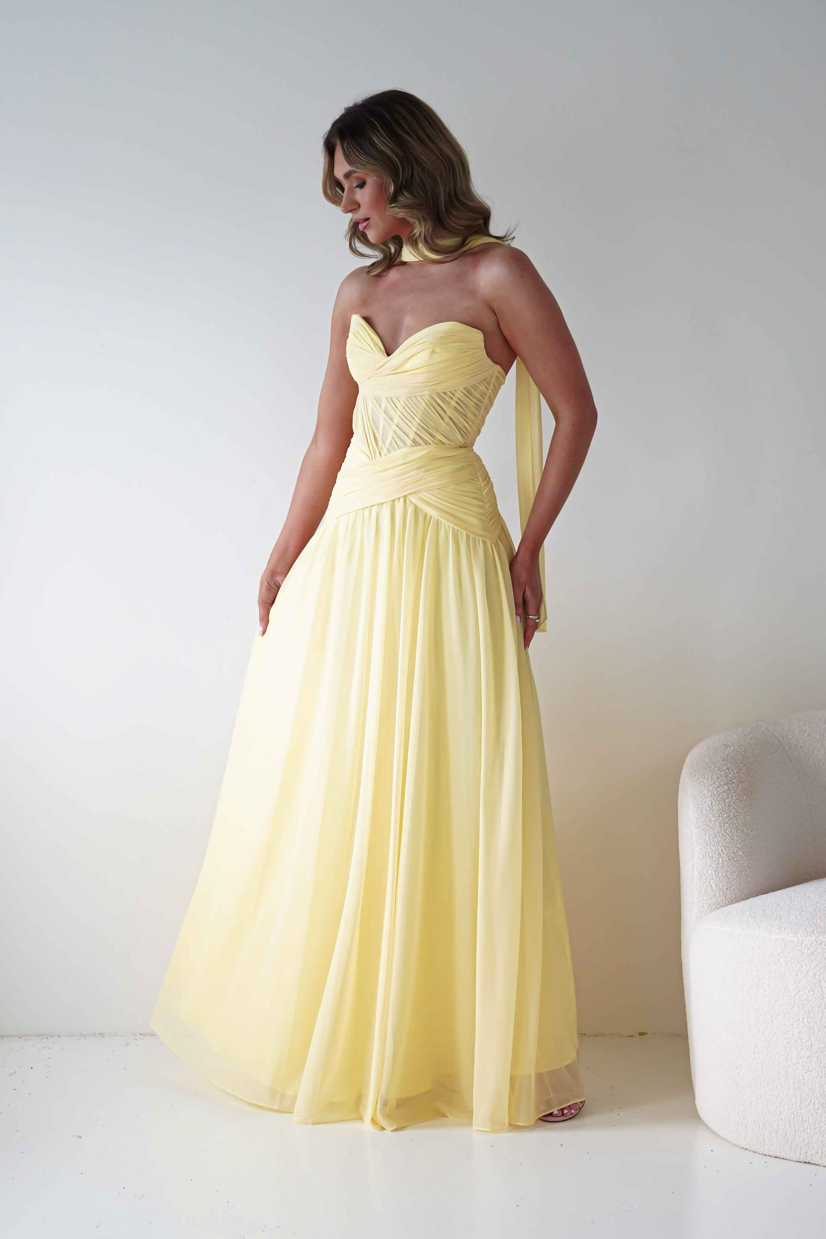 Dreamy Pale Yellow Chiffon Halter Neck Sweetheart Corset Lace-Up Back A-Line Evening Dresses