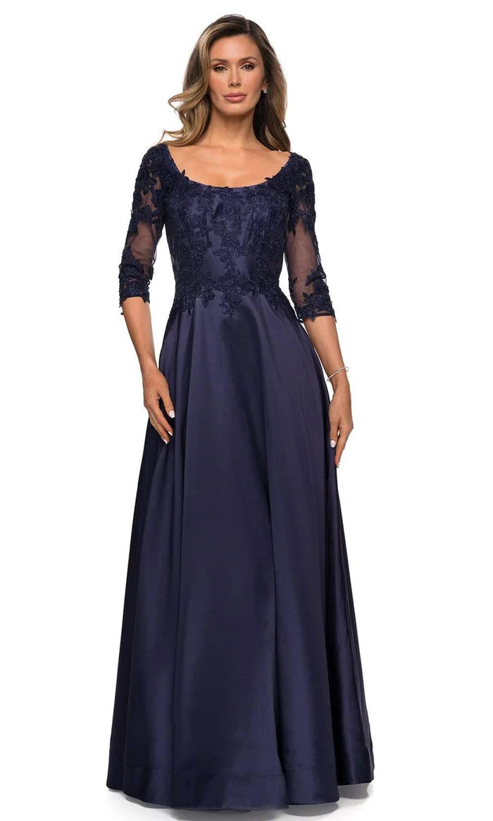 Elegant A-Line Scoop Neck Three-Quarter Sleeve Lace-Embellished Floor Length Evening Dress