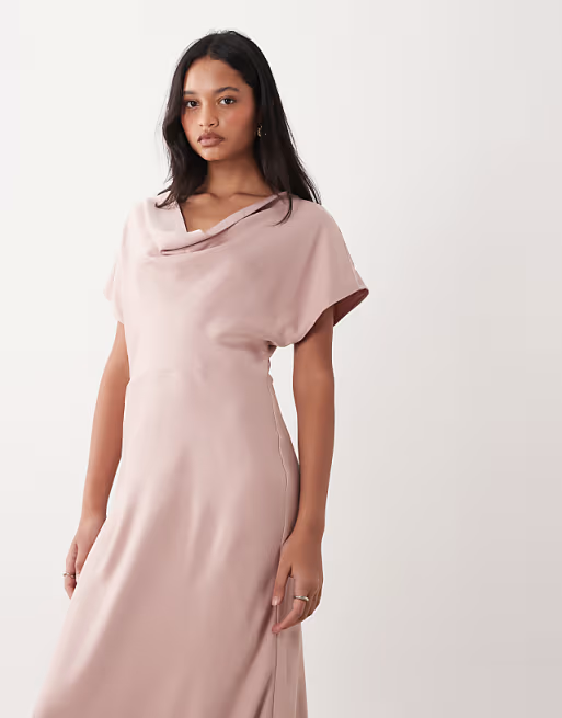 Elegant Bridesmaid Dress Cowl Neck Short Sleeve Open Back Floor-Length