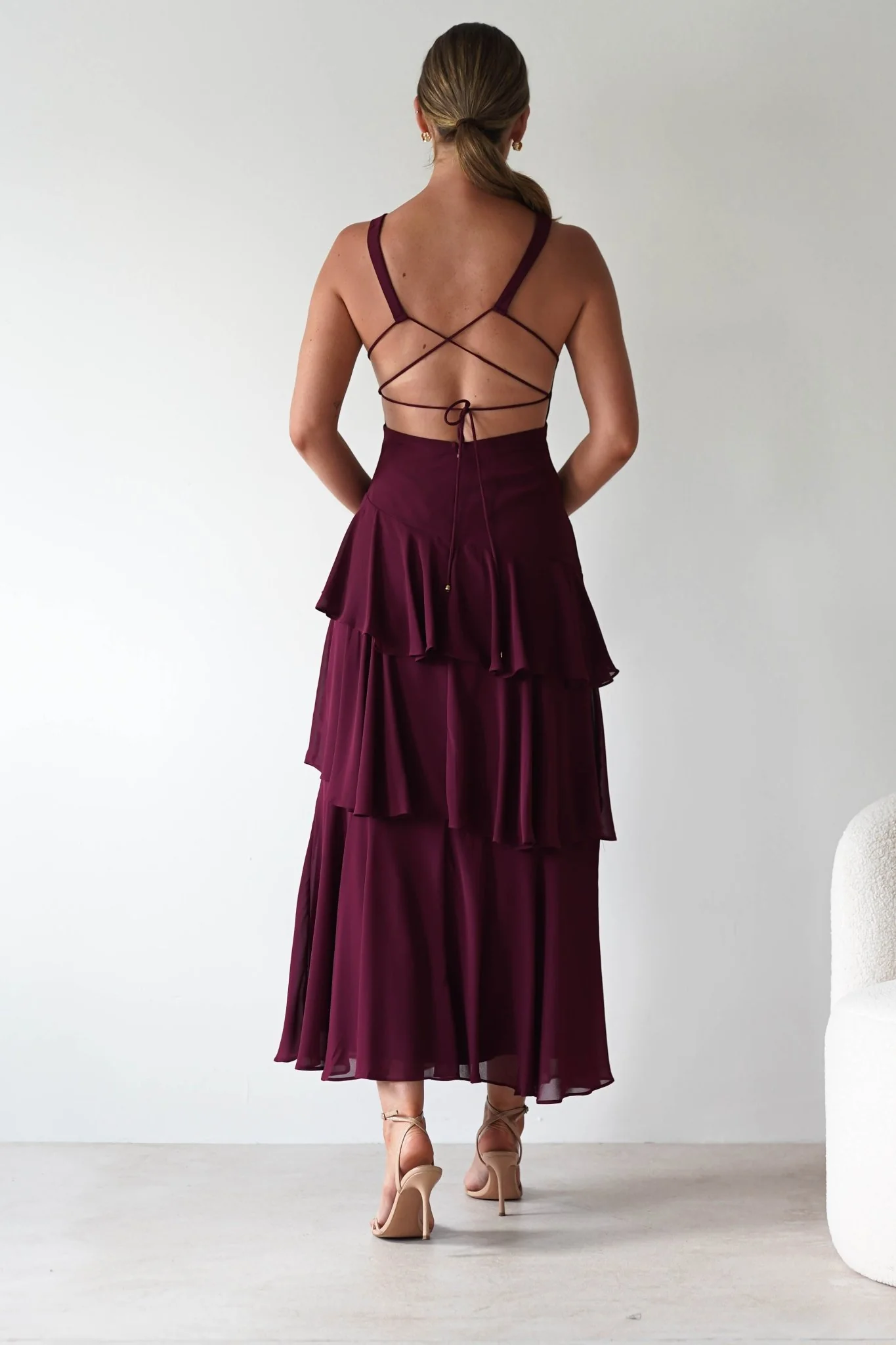 Elegant Burgundy Chiffon V-Neck Lace-Up Back Tiered Ruffle Midi Evening Dresses
