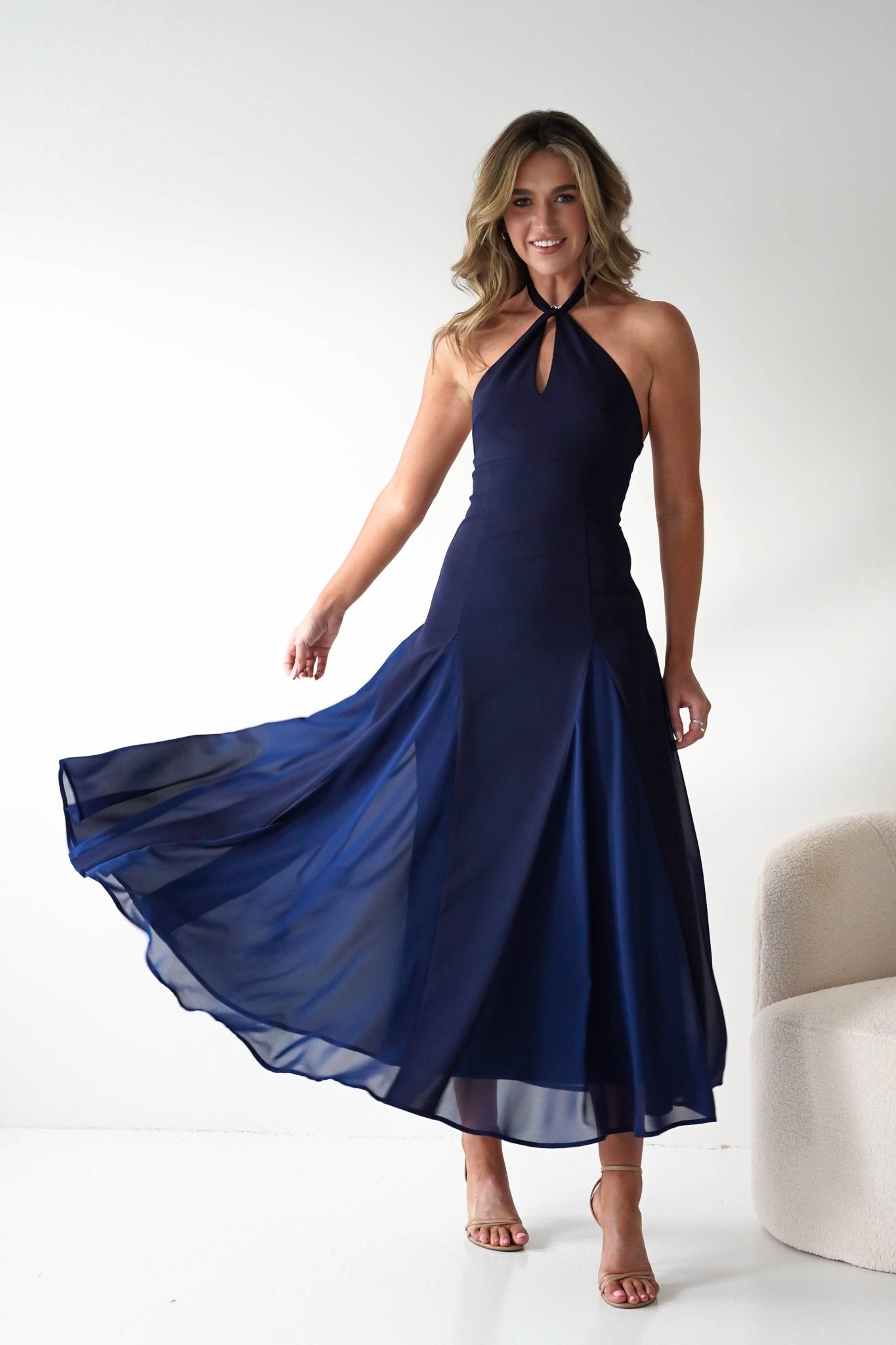 Elegant Chiffon Halter-Neck Open-Back Flared Midi Prom Dresses