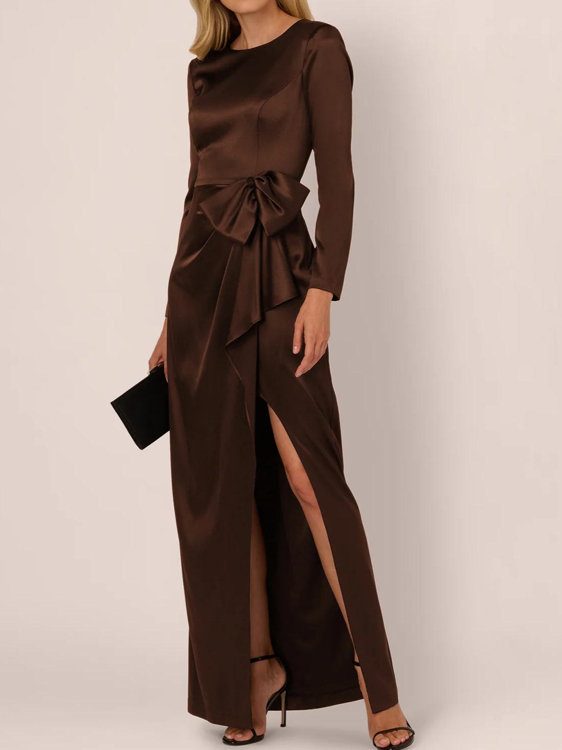 Elegant Column Round-Neck Long-Sleeve Zipper-Back Floor-Length Bow Accent Evening Dress
