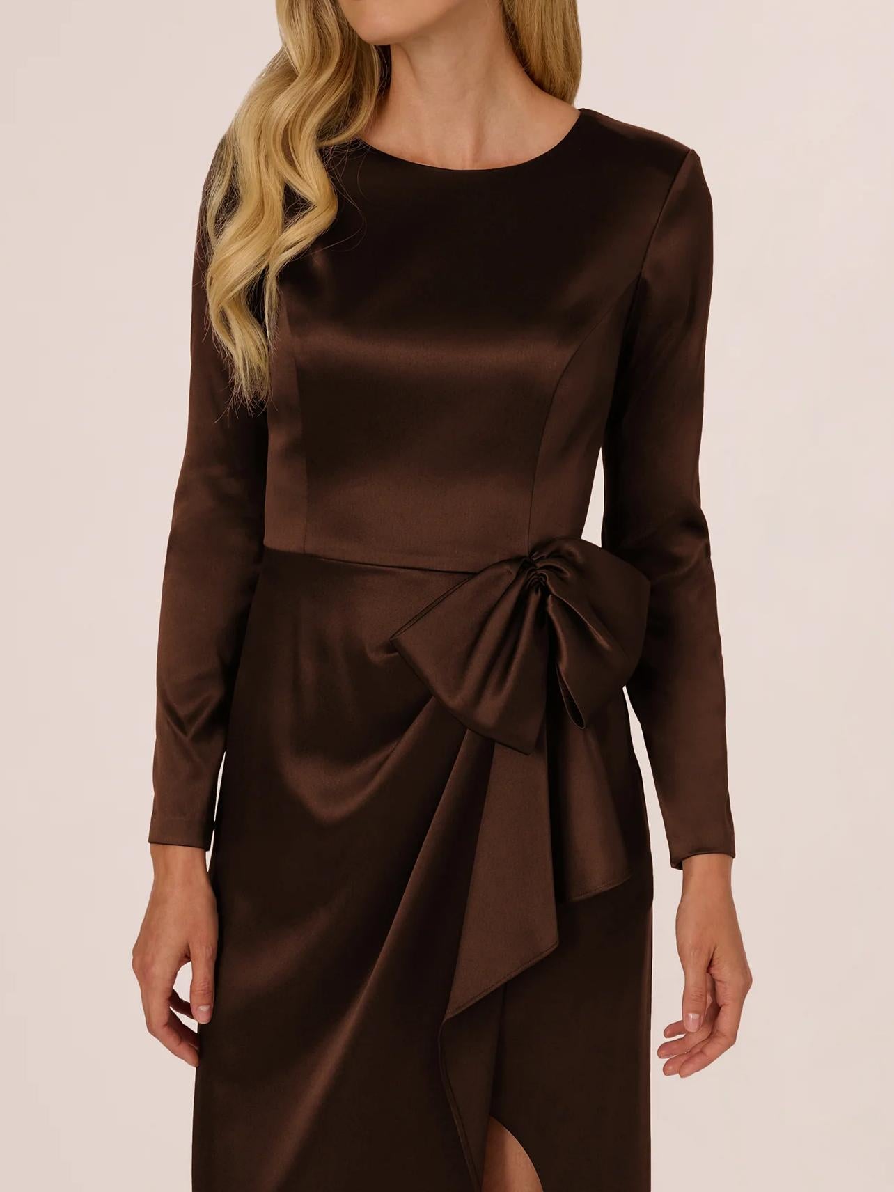 Elegant Column Round-Neck Long-Sleeve Zipper-Back Floor-Length Bow Accent Evening Dress