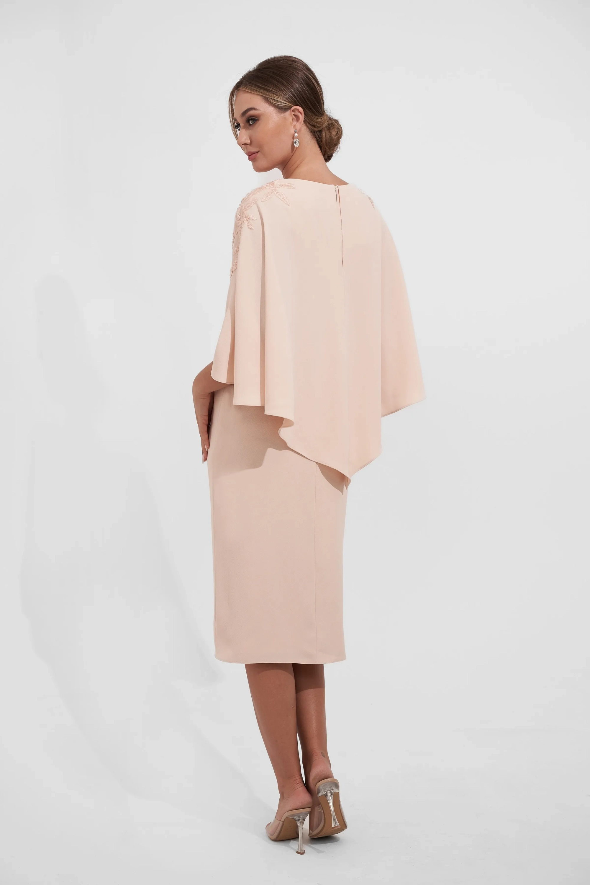 Elegant Crepe Sheath Capelet Overlay Floral Lace Appliqué Midi Mother of the Bride Dresses
