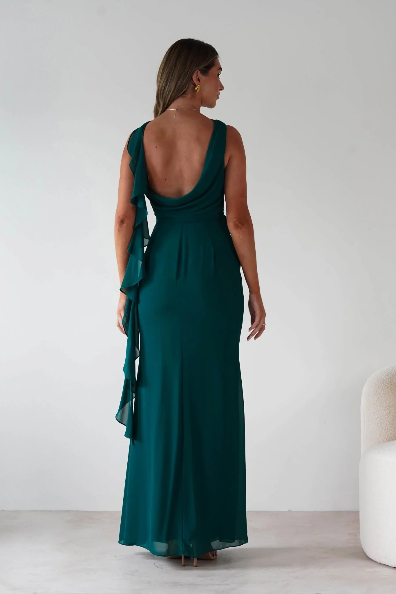 Elegant Emerald Chiffon Cowl Neck Ruched Ruffle Back Mermaid Evening Dresses