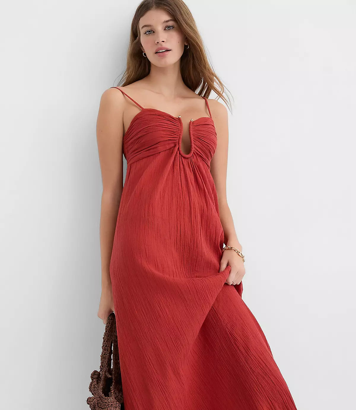 Elegant Evening Dresses Collection – Satin, Chiffon & Formal Styles for Special Occasions