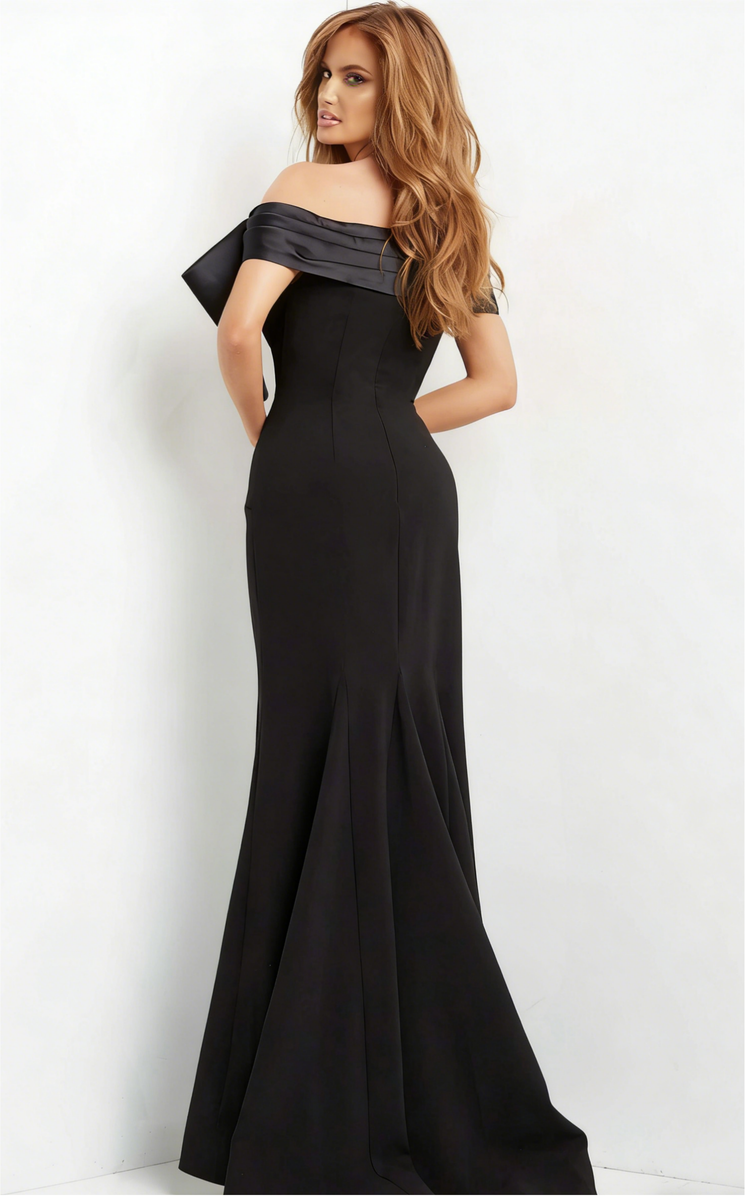 Elegant Evening Dress with Off-the-Shoulder Neckline, Beaded Bow and Mermaid Train
