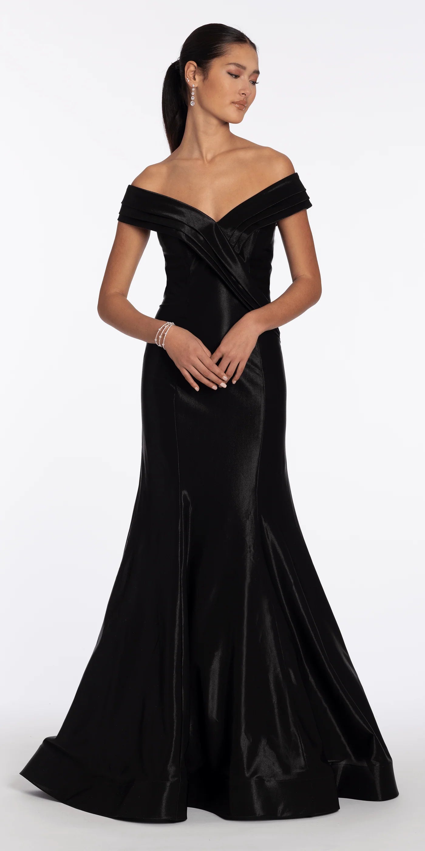 Elegant Evening Dress with Off-the-Shoulder Neckline, Draped Bodice and Mermaid Train