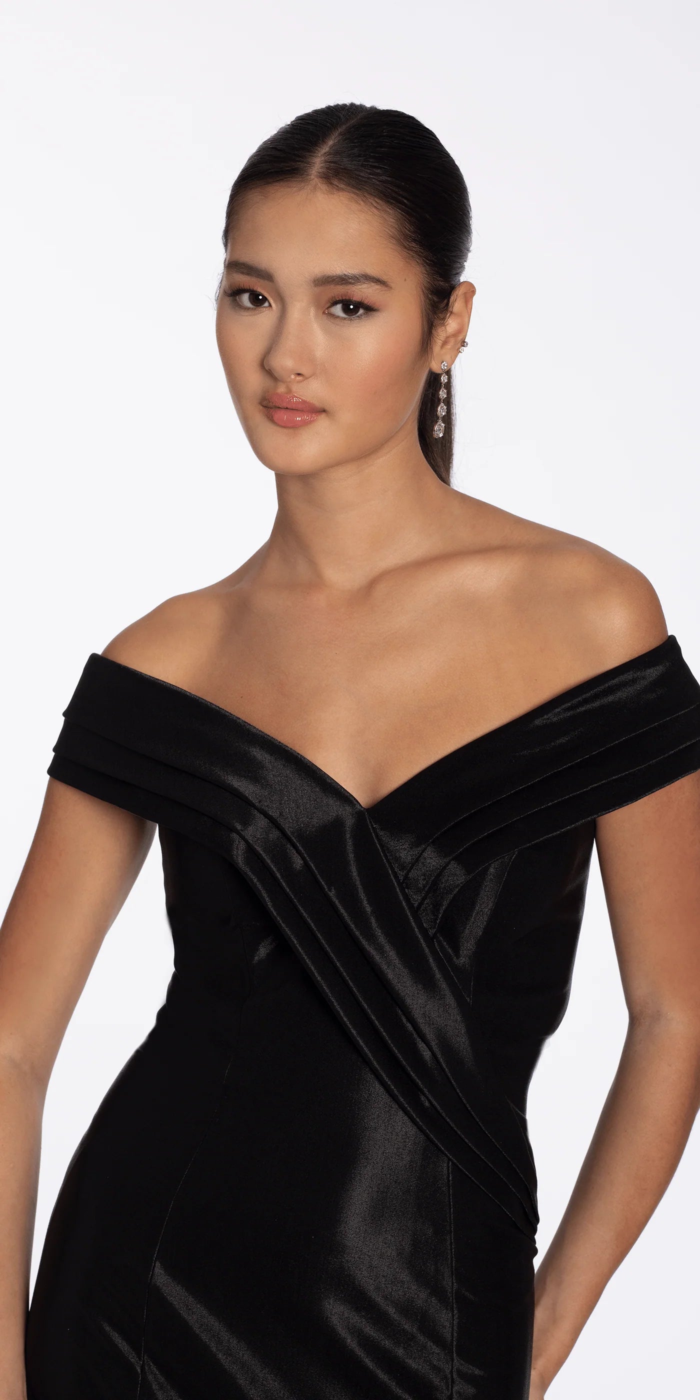 Elegant Evening Dress with Off-the-Shoulder Neckline, Draped Bodice and Mermaid Train