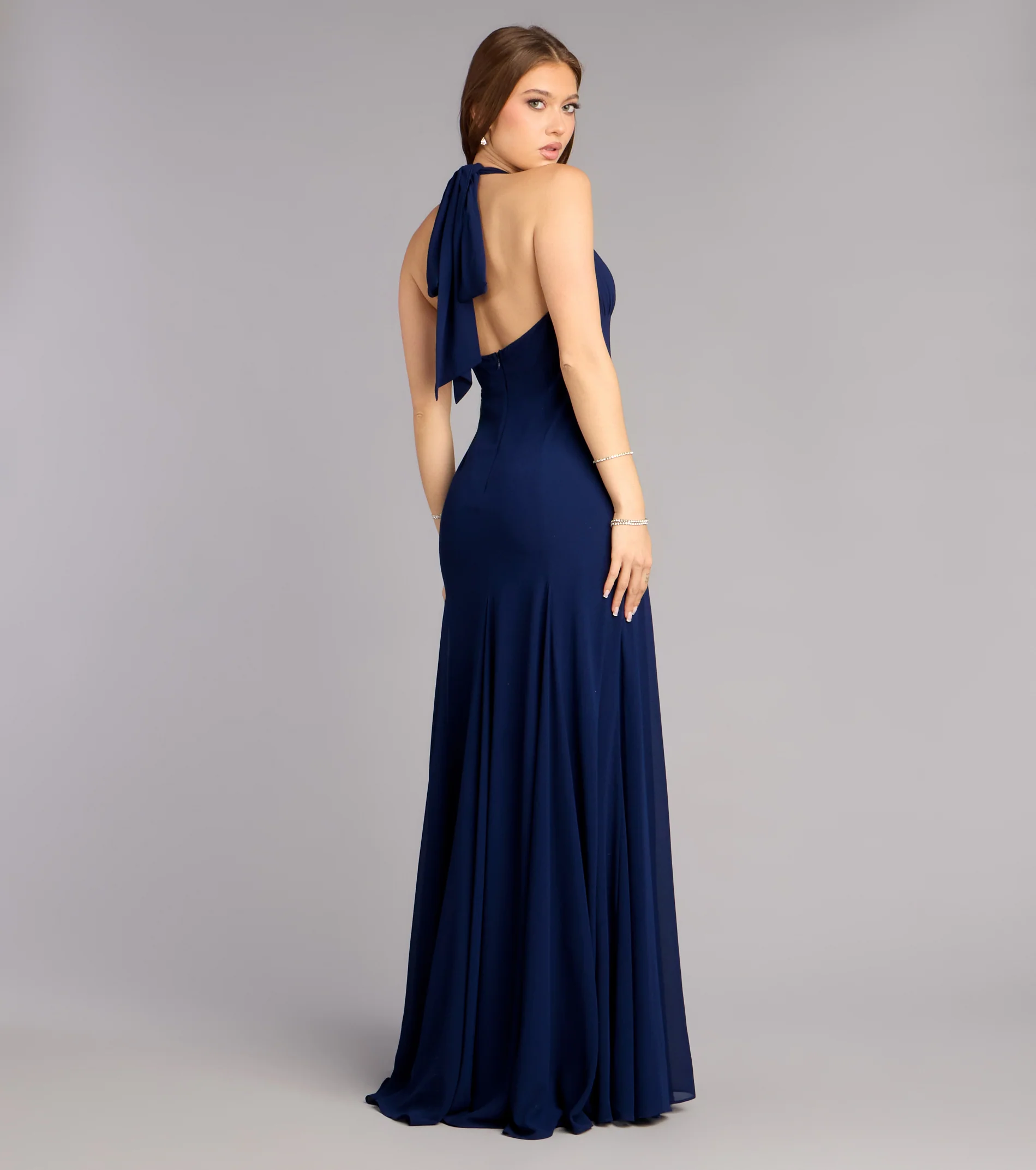 Elegant Fitted A-Line Halter Neck Sleeveless Ruched Backless Prom Dresses