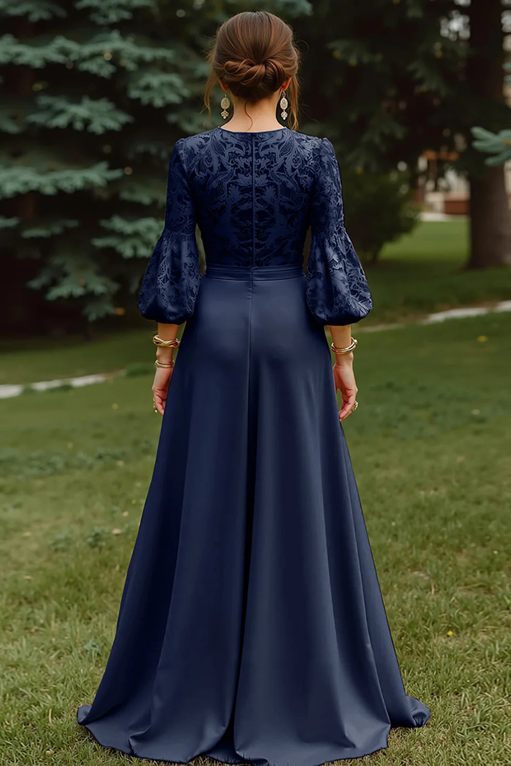 Elegant Fitted A-Line Round Neck Long Sleeve Back Zipper Floor-Length Mother of the Bride Dresses