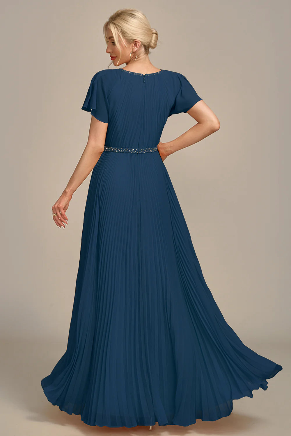 Elegant Fitted A-Line Round Neck Short Sleeve Back Zipper Floor-Length Mother of the Bride Dresses