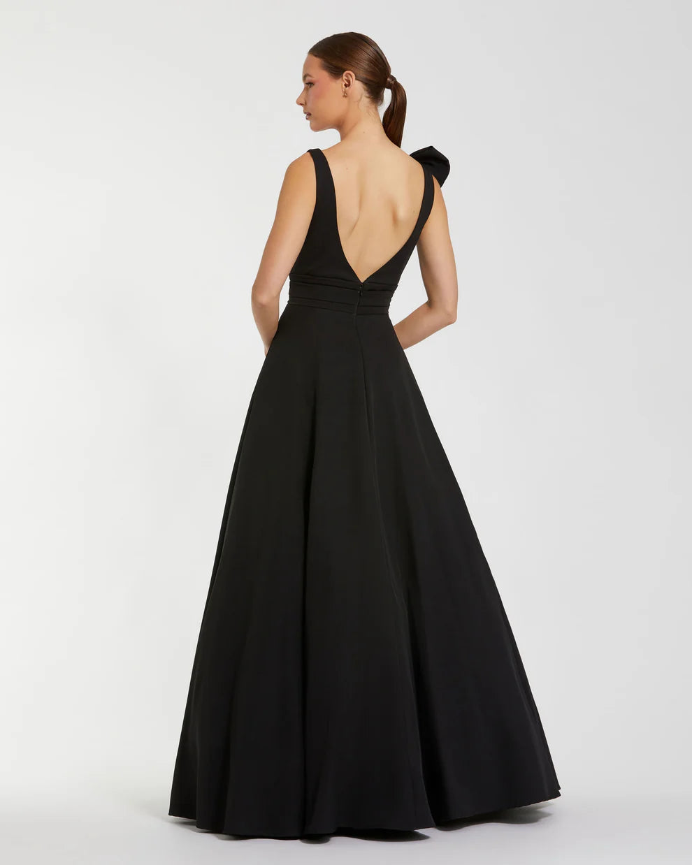 Elegant Voluminous V-Neck Bow Strap Open Back Pocketed Maxi Formal Evening Dress