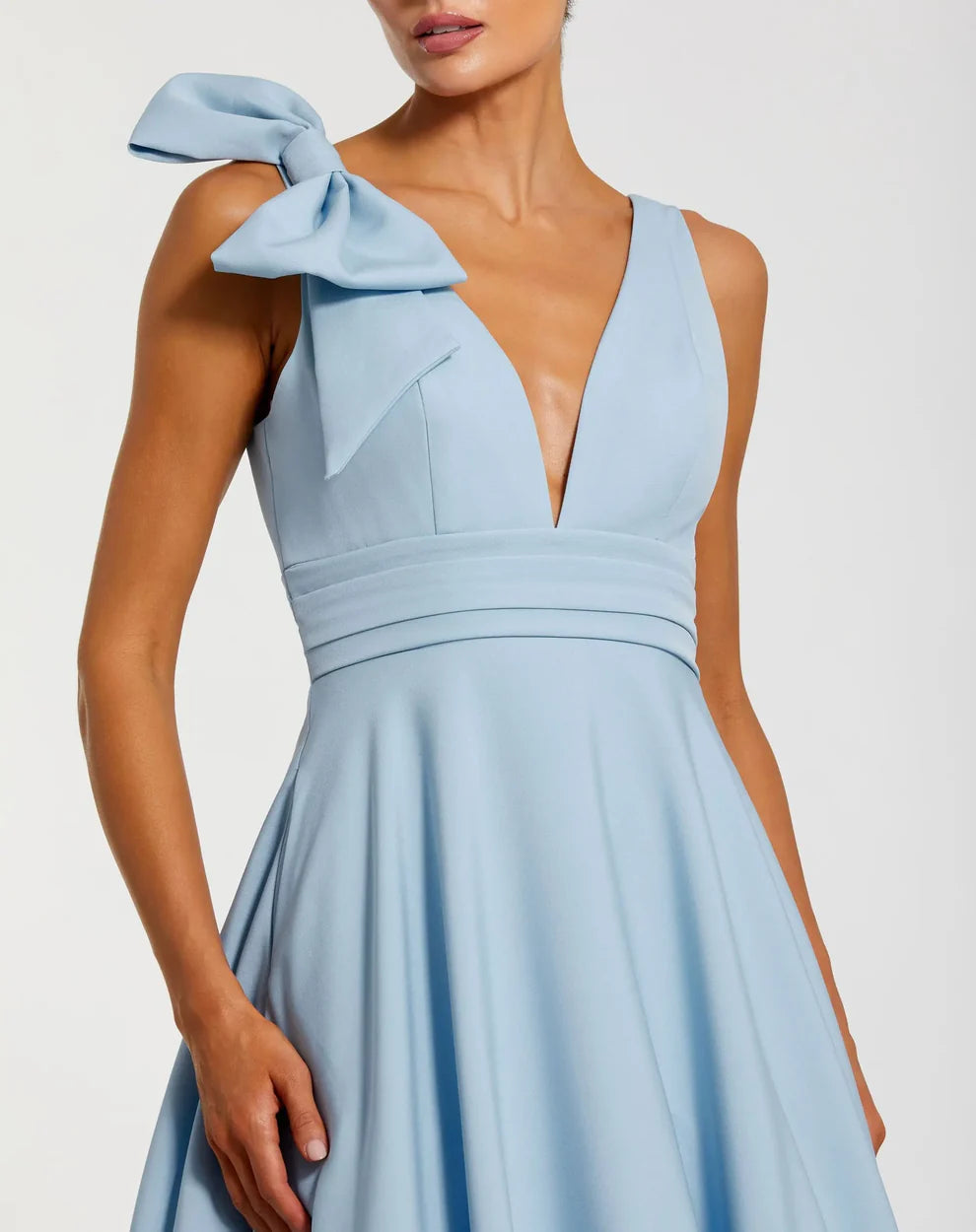 Elegant Voluminous V-Neck Bow Strap Open Back Pocketed Maxi Formal Evening Dress